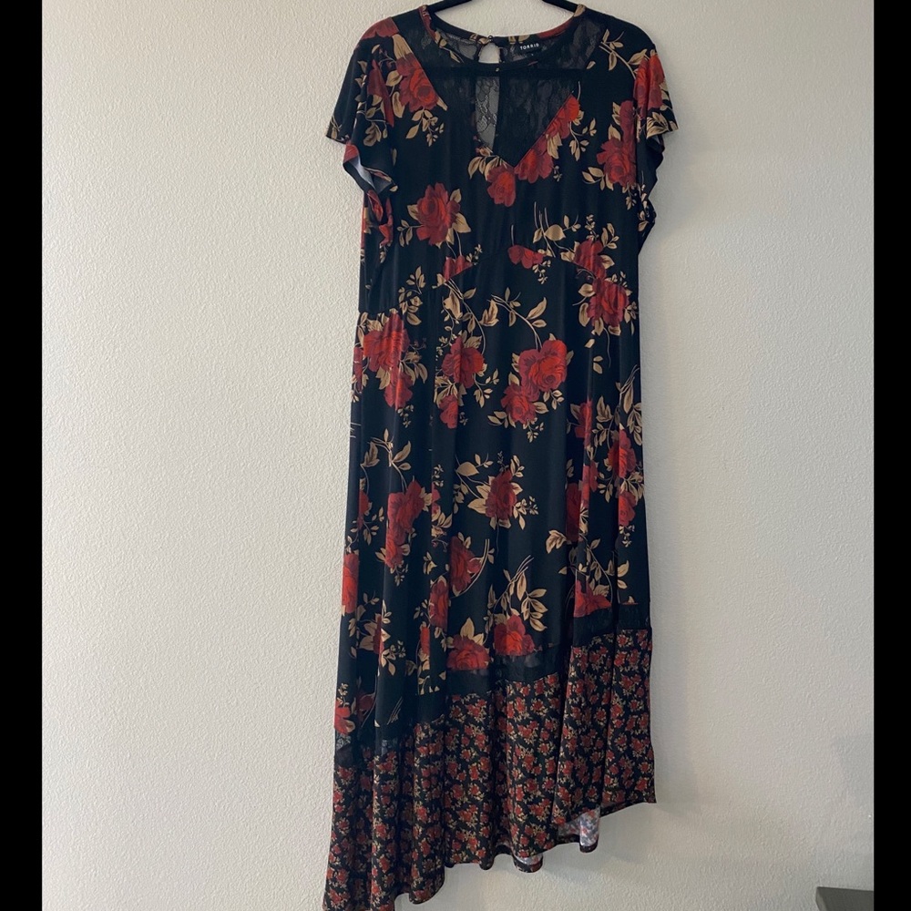 NWOT Torrid black & red floral angled dress